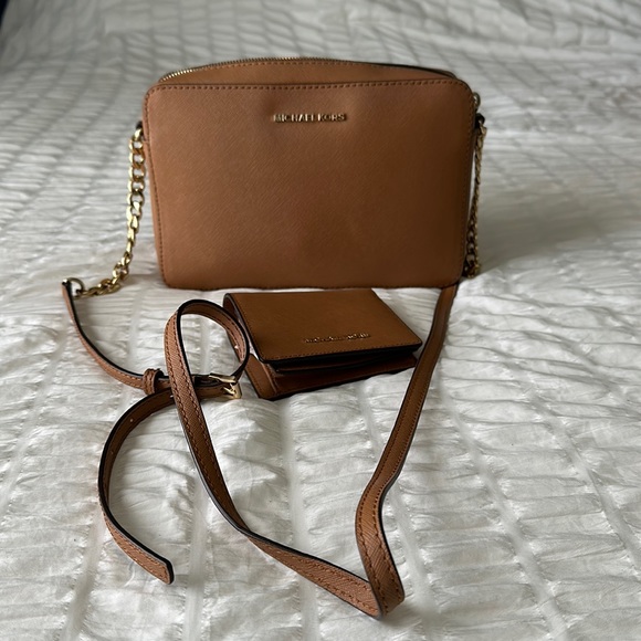 Purse & wallet - Picture 1 of 3